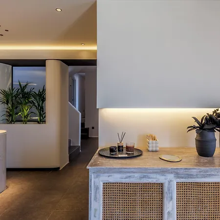 Отель Yalos Sunset View 3*