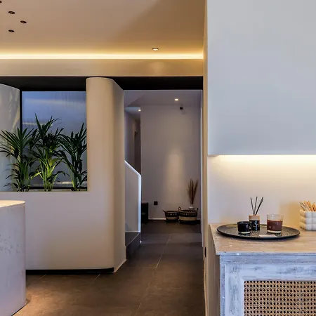 Yalos Sunset View Hotel 3*